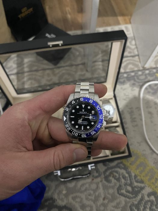 Продам часы Rolex с коробкой