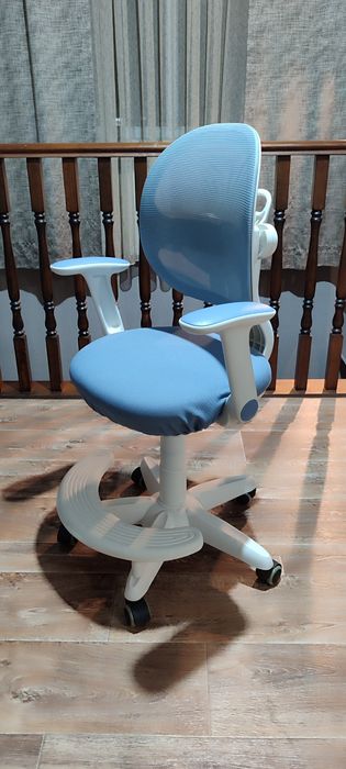 Кресло детское, школьное