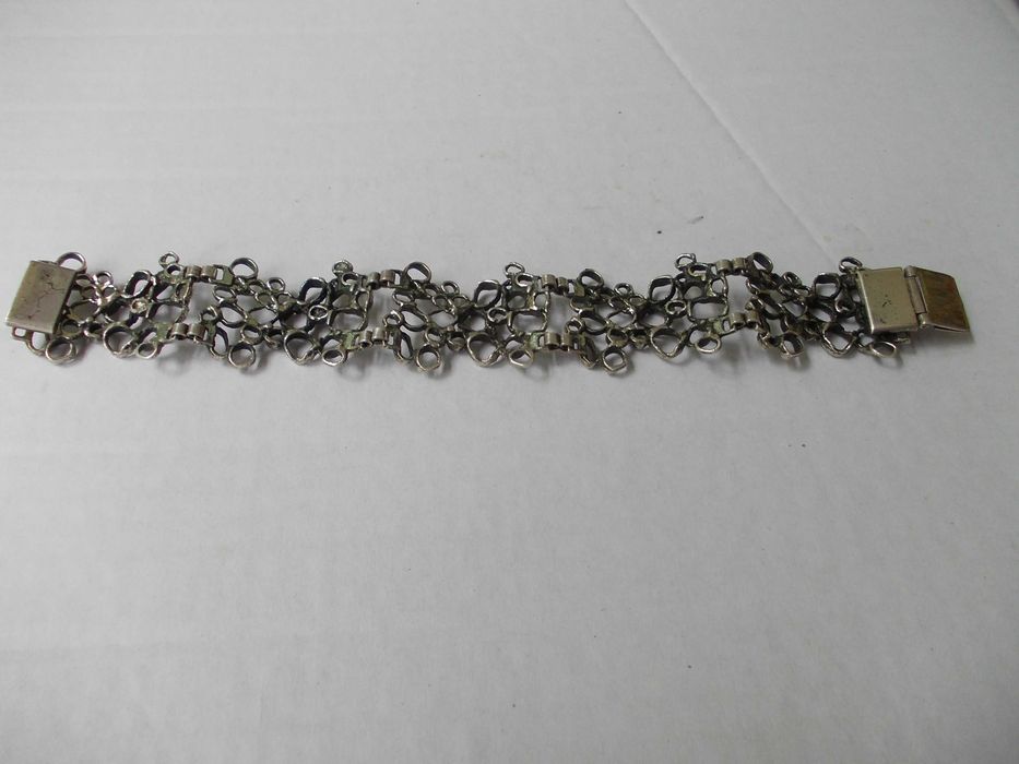 Bratara veche masiva din argint 1