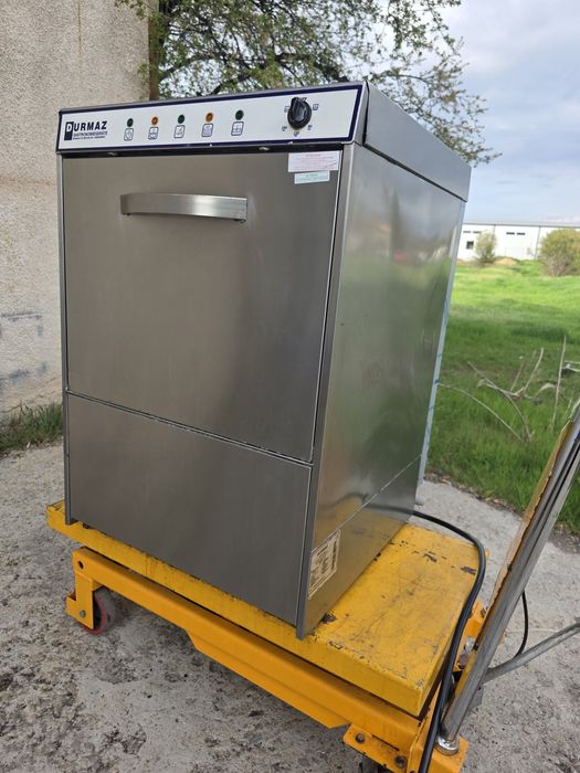 Професионална миялна машина с дренажна помпа