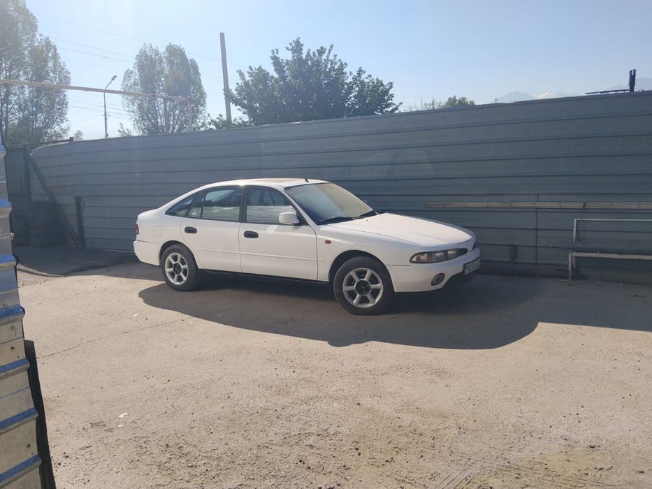 Продам Mitsubishi Galant 1993