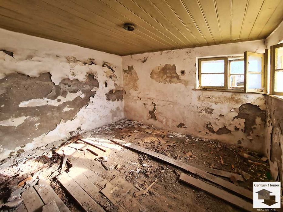 120353 Къща с гараж и просторен двор в с. Драганово, Велико Търново