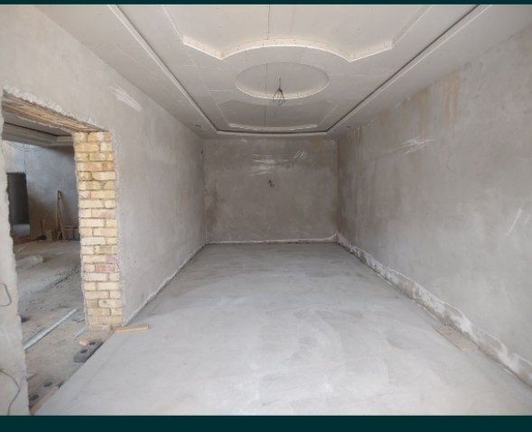 Учкахрамон постидан 6 км хожи ота махалла ховлини ярми сотилади