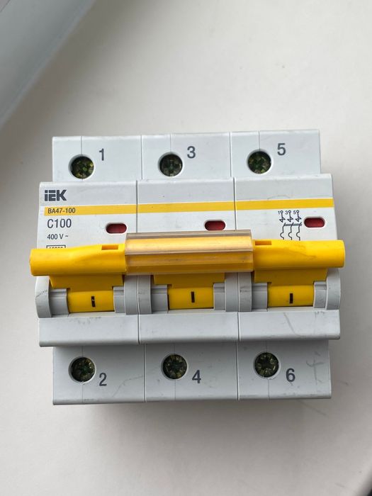 Продам автоматический выключатель!