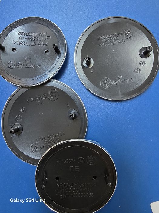 Емблеми за преден и заден капак 74 и 82 мм