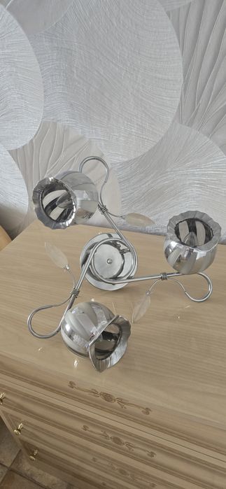 Продам люстры не дор