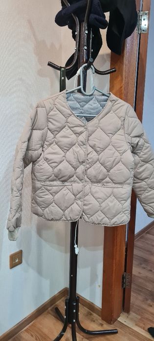 Продается новая Куртка весна