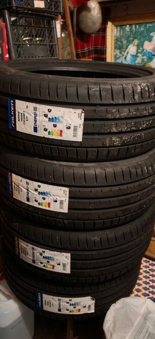 4 бр. Falken Azenis FK520 235/45/17 Нови