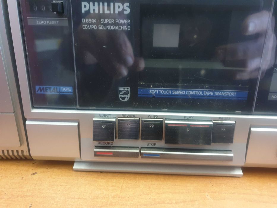 PHILIPS  Касетофон