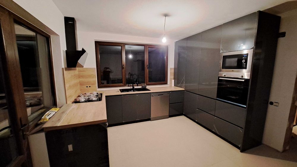 Casa noua de vanzare