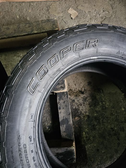 4 anvelope iarna 275 60 20 Cooper AT3