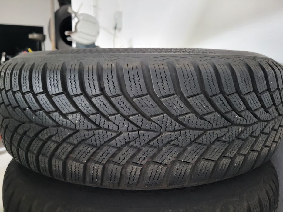 Roti de iarna echipate Volkswagen Golf - 195/65/R15 - Continental