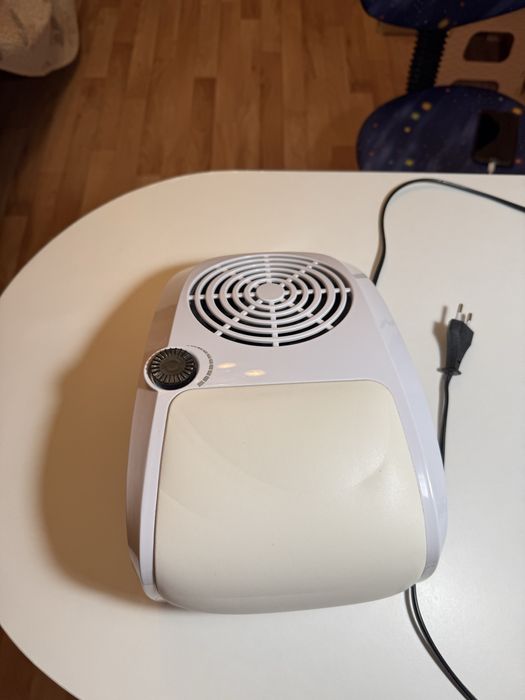 Продаю маникюрный пылесос