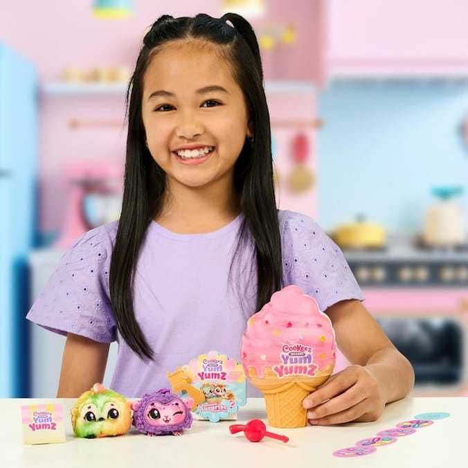 YUM YUMZ Плюшена играчка Изненада с Аромат 2 бр. във Фунийка