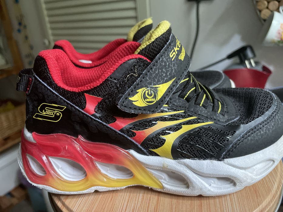 Skechers Adidasi-super  pret!