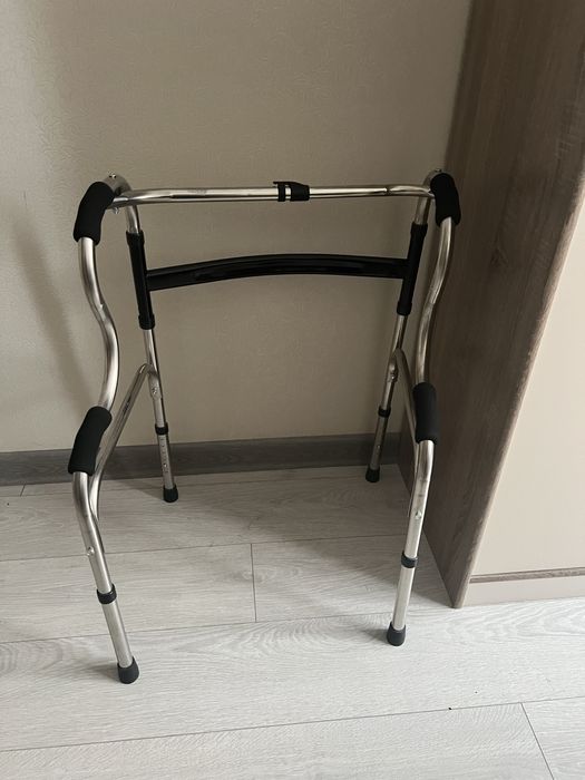 Продам ходунок для взрослых