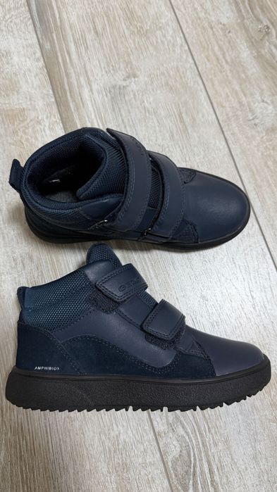 Продам ботинки детские GEOX