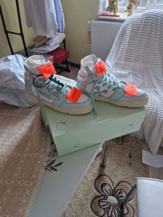 off white court 3