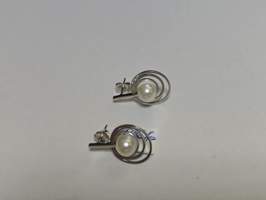 Cercei aur alb 18k 3.93gr cu perle (r)
