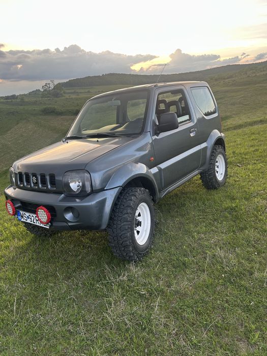 Vând Suzuki Jimny