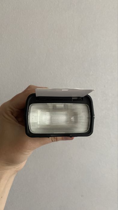 Продам вспышку на Canon