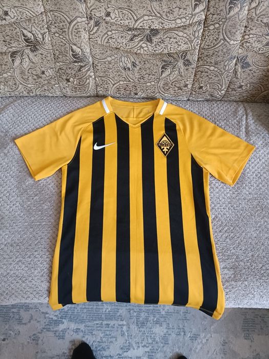 Продам футболку Кайрат с номером