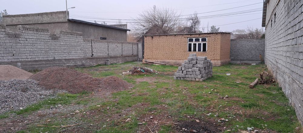 Продается земля в Чирчике.