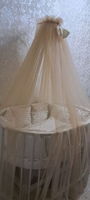 Детская кровать (для малышей)