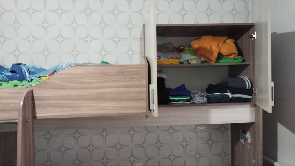 Продам мебель в отличном состояний