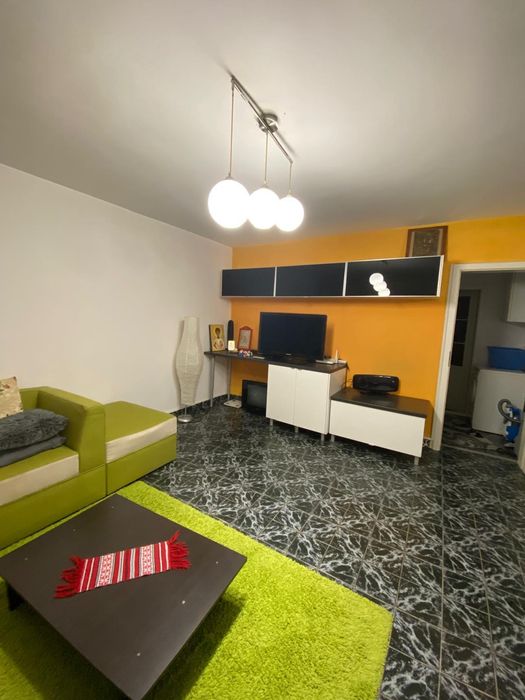 Inchiriez doua camere Decebal
