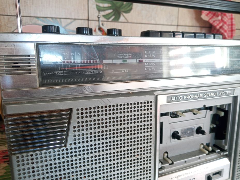 Radiocasetofon sharp gf 6060