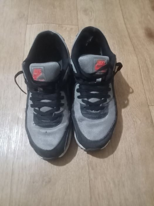 Продам бу Кроссовки NIKE AIR 10000