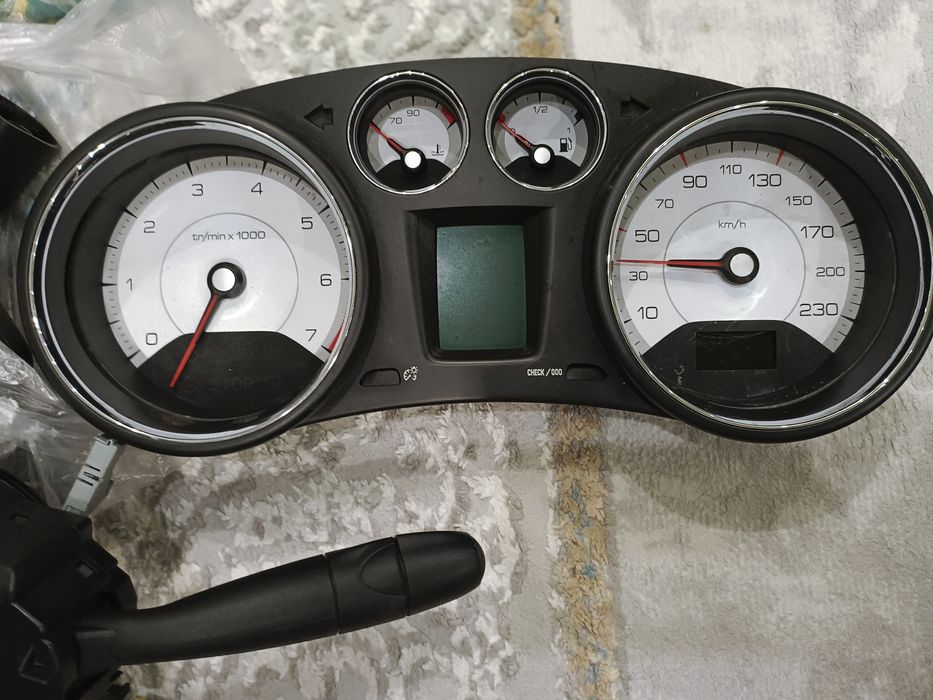 Переключатель Пежо 308