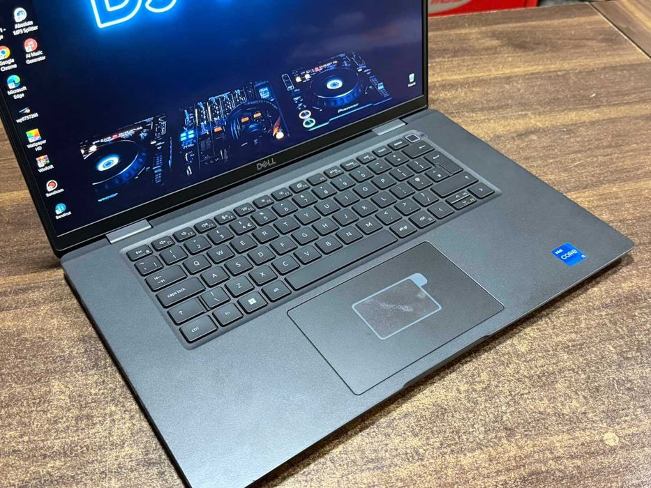 Лаптоп Dell Latitude 7520