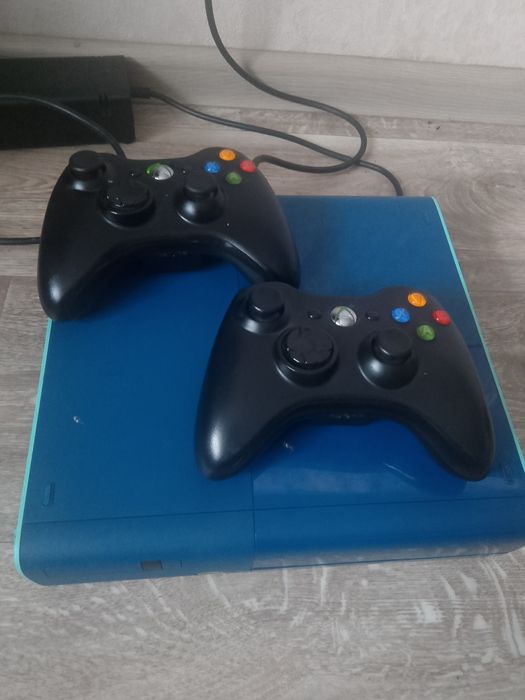 Продам в Хорошем XBOX 360