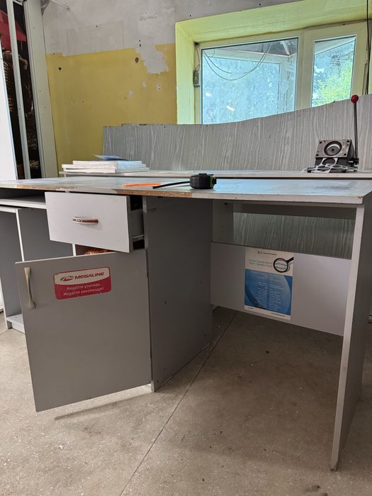 Продам компьютерный столик