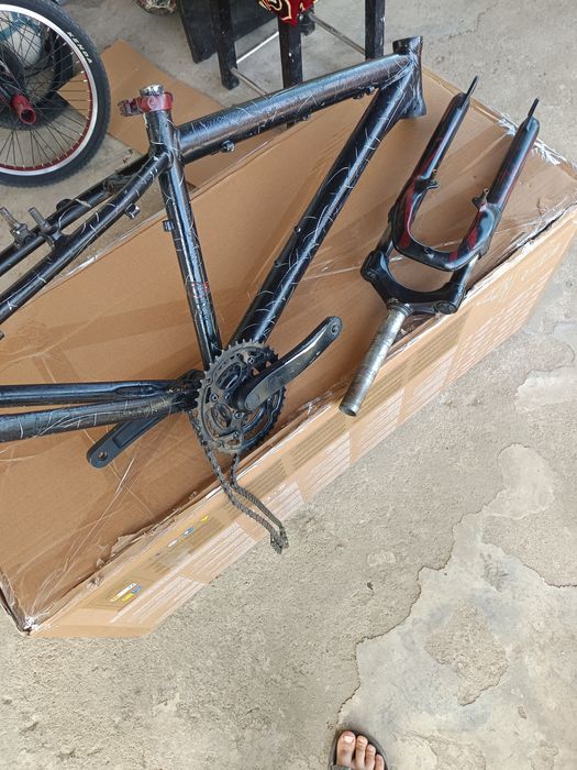 Cadru bicicleta din aluminiu