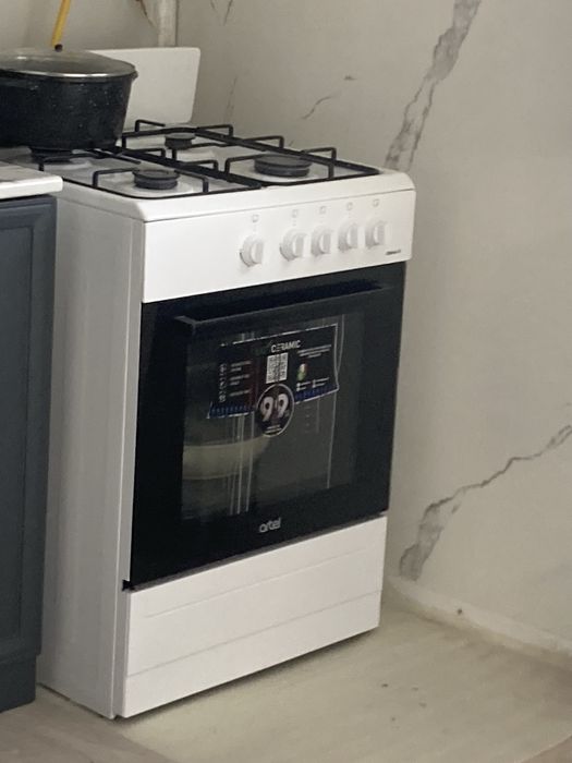 Продаюу кухыныи гарнитур