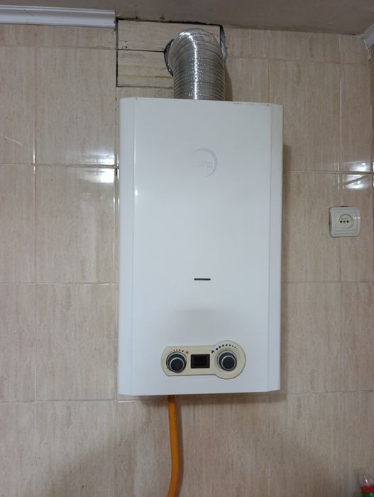 Продам газовую колонку