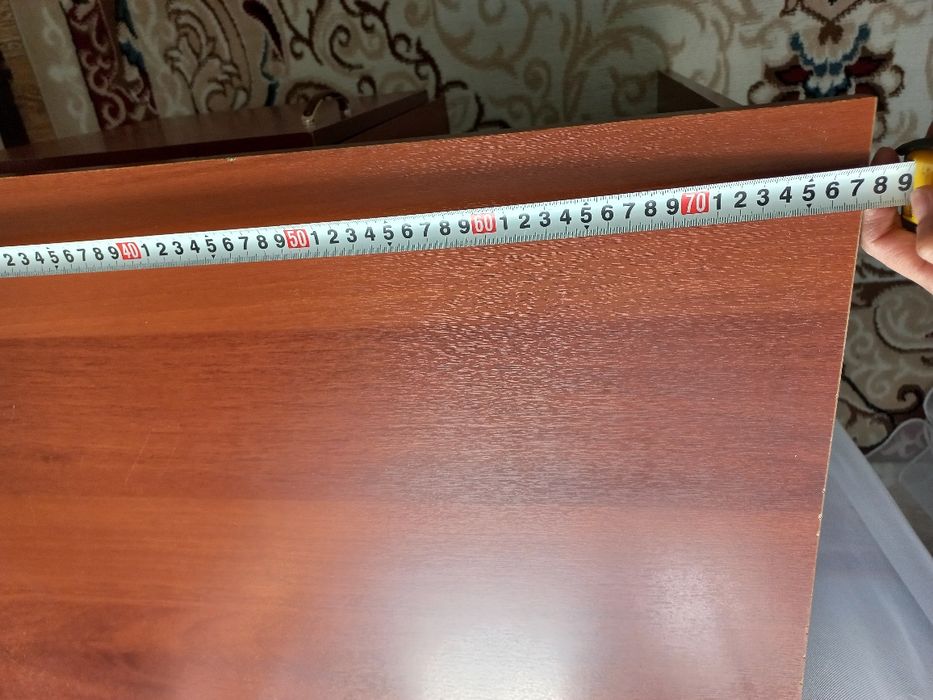 Продам компактный стол