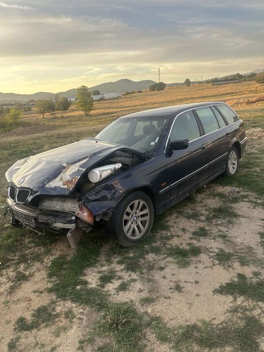 Продавам на части или цяло BMW 525 тдс