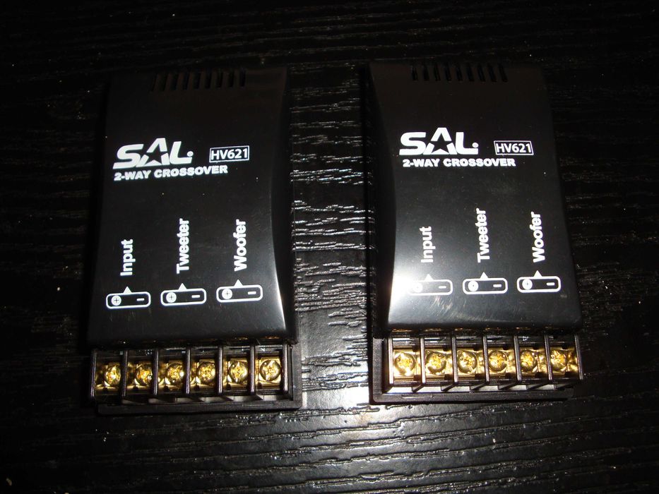 set 2x filtru audio crossover 2 cai tweeter / woofer medii 4 ohmi 200w