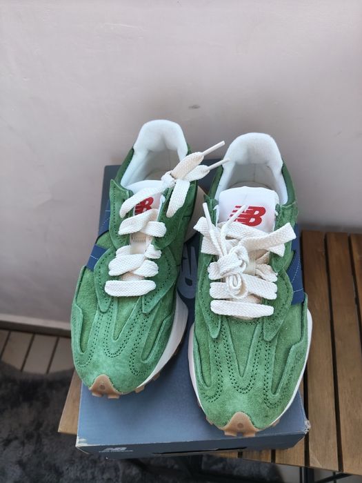 New Balance 327 verde cu logo bleumarin mărimea 37 noi originali