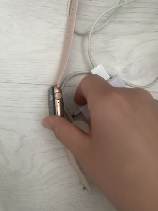 Продам Apple watch.series 5ориг