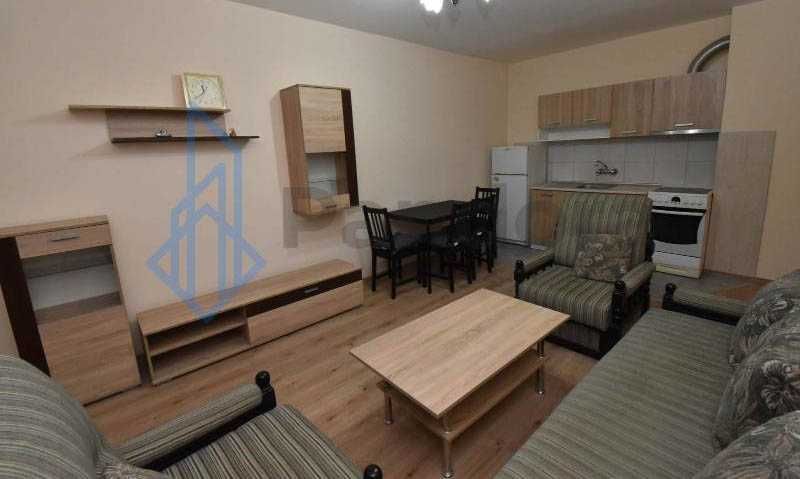 Тристаен апартамент под наем в кв. Младост 3