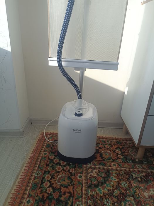 Отпариватель Tefal белый, утюг