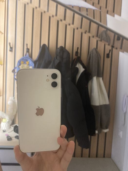 Продаю айфон 11 в белом цвете 86% аккумулятор в хорошем качестве