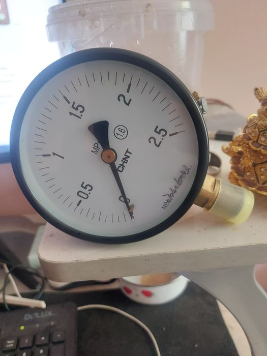 Продам манометр для нужд
