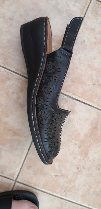 Удобни и елегантни черни сандали на платформа с нисък ток 5 см, № 40