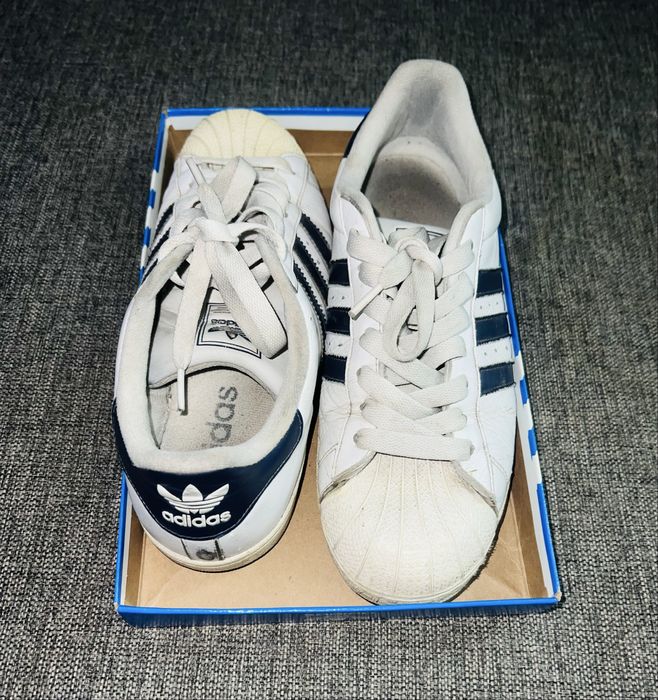 Продам adidas superstar